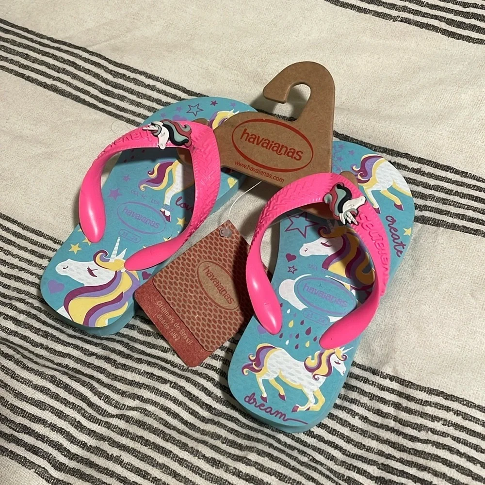 NWT Havaianas Unicorn Flip Flop Sandals 9